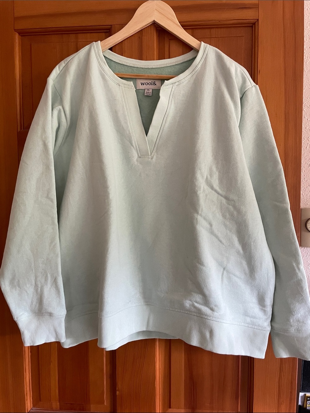 Wool& Mika Split Neck Sweatshirt XL